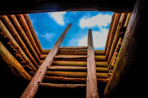 Ancestral Puebloans started living in the Pecos Valley, east of Santa Fe, in A.D. 800. By A.D. 1300, the pueblo consisted of 700 rooms with over 1,500 inhabitants. Pecos shows the use and reuse of timber over time, which is of particular interest to archaeologists because it gives us a relative chronology of human habitation on the landscape. Recent National Park Service reconstructions of the original kivas at Pecos, such as the one shown here, have become new tourist attractions.