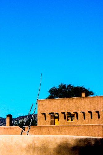 Taken from the bu-ping-geh (heart of the pueblo), this image shows the viewpoint from what the San Ildefonso believe is the “center of the earth.” San Ildefonso was established around A.D. 1300 by Ancestral Pueblo migrants who left what is now Bandelier National Monument. Approximately 750 people currently live at San Ildefonso. For the Tewa—a linguistic group to which the San Ildefonso belong—the heart of the pueblo is a central communal space for social functions such as ritual dances and other activities.