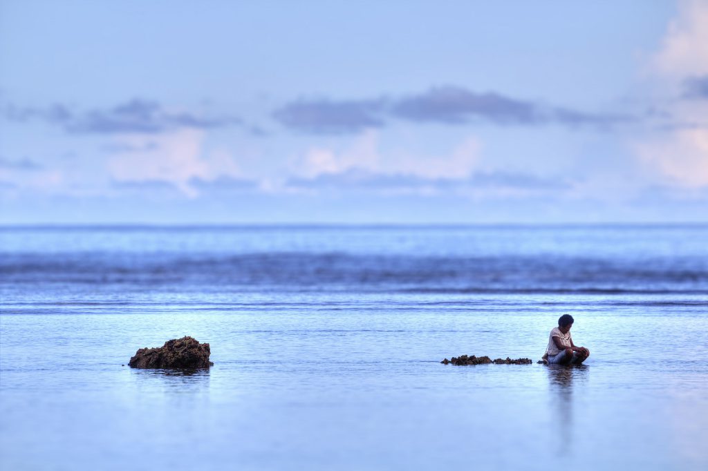 Fiji’s human history is directly linked to the ebbs and flows of climate change—particularly of sea level rise. Throughout the Pacific Islands, fluctuating environmental conditions resulting from changing sea level have historically resulted in conflict with neighbors.