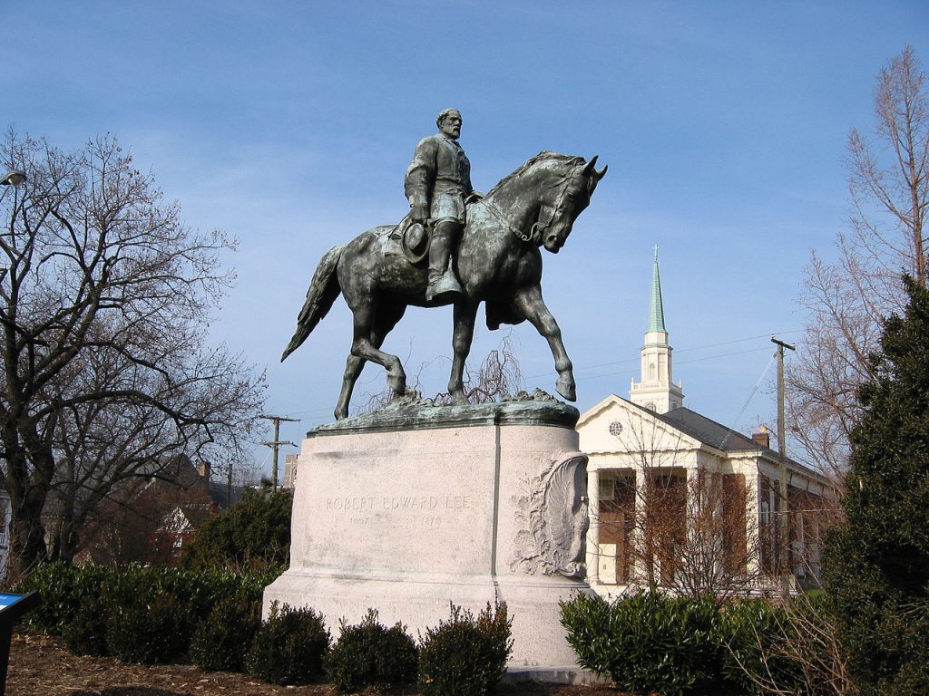 charlottesville violence - In 1924, this statue of Robert E. Lee was erected in Charlottesville during a resurgence of white supremacy in Virginia.