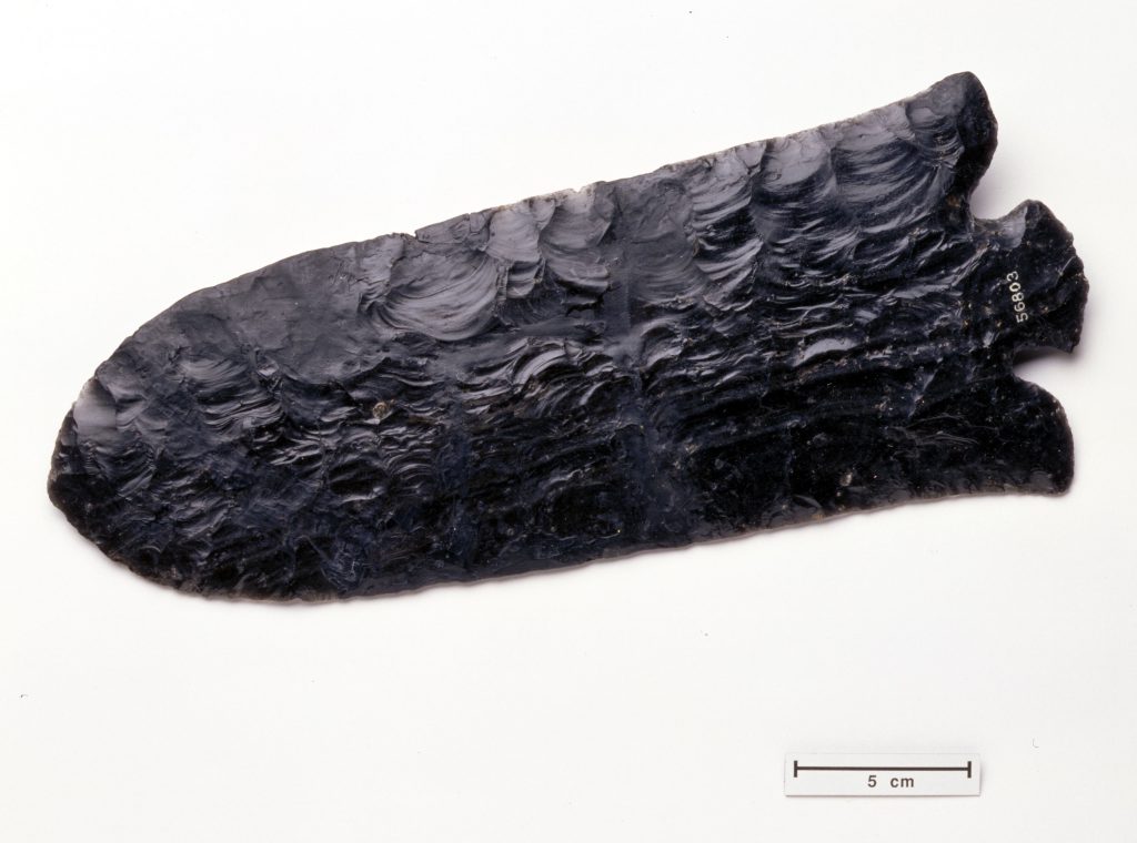 Hopewell artifacts such as this elegant—and sizeable—obsidian blade show this culture’s craftsmanship and well-developed aesthetic.