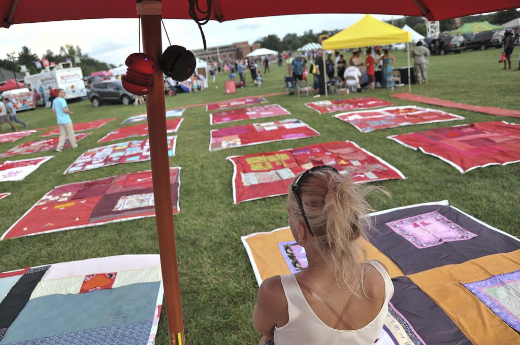 Pussyhat - onument Quilt squares are displayed during a National Night Out in 2016 at Fort George G. Meade, Maryland.