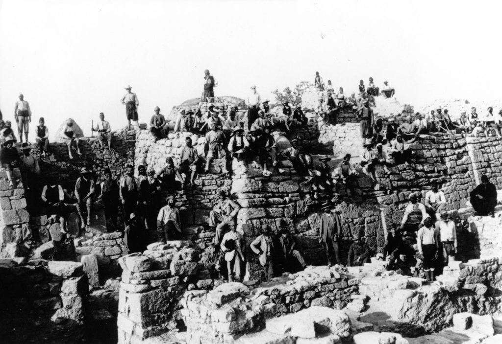 An undated photo shows self-appointed archaeologist Heinrich Schliemann among excavators who unearthed the suspected site of the ancient city of Troy.