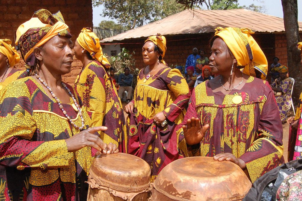 body snatching covid-19 - Bamileke community members typically mourn the deaths of loved ones through drumming, singing, and other collective rituals.