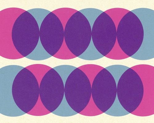 Dos filas de círculos rosas y azules alternados se superponen para crear semicírculos morados en la imagen.